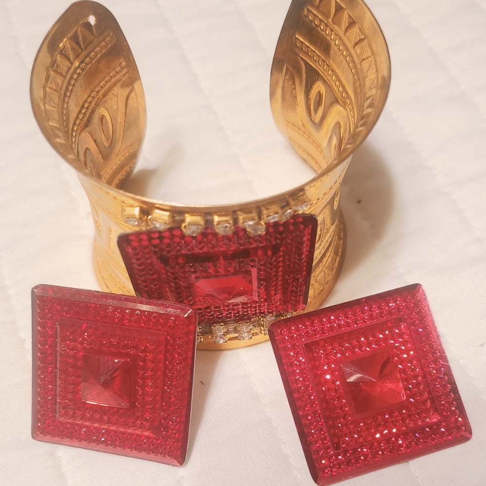 Jewelry - Picture 4 of 4
